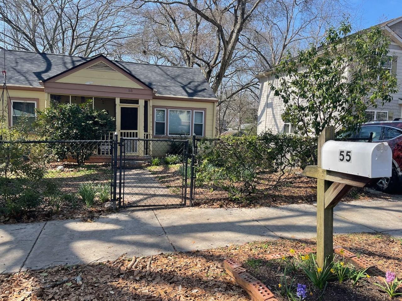 55 Clifton St Se - Photo 2 of 14