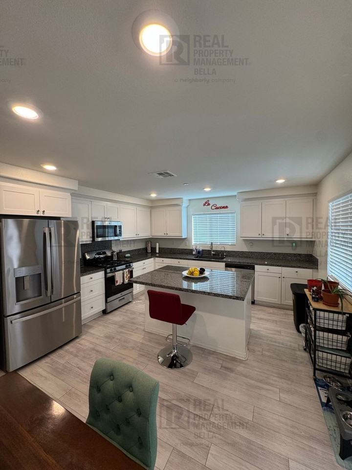 29555 Copper Hill Ct - Photo 7 of 36