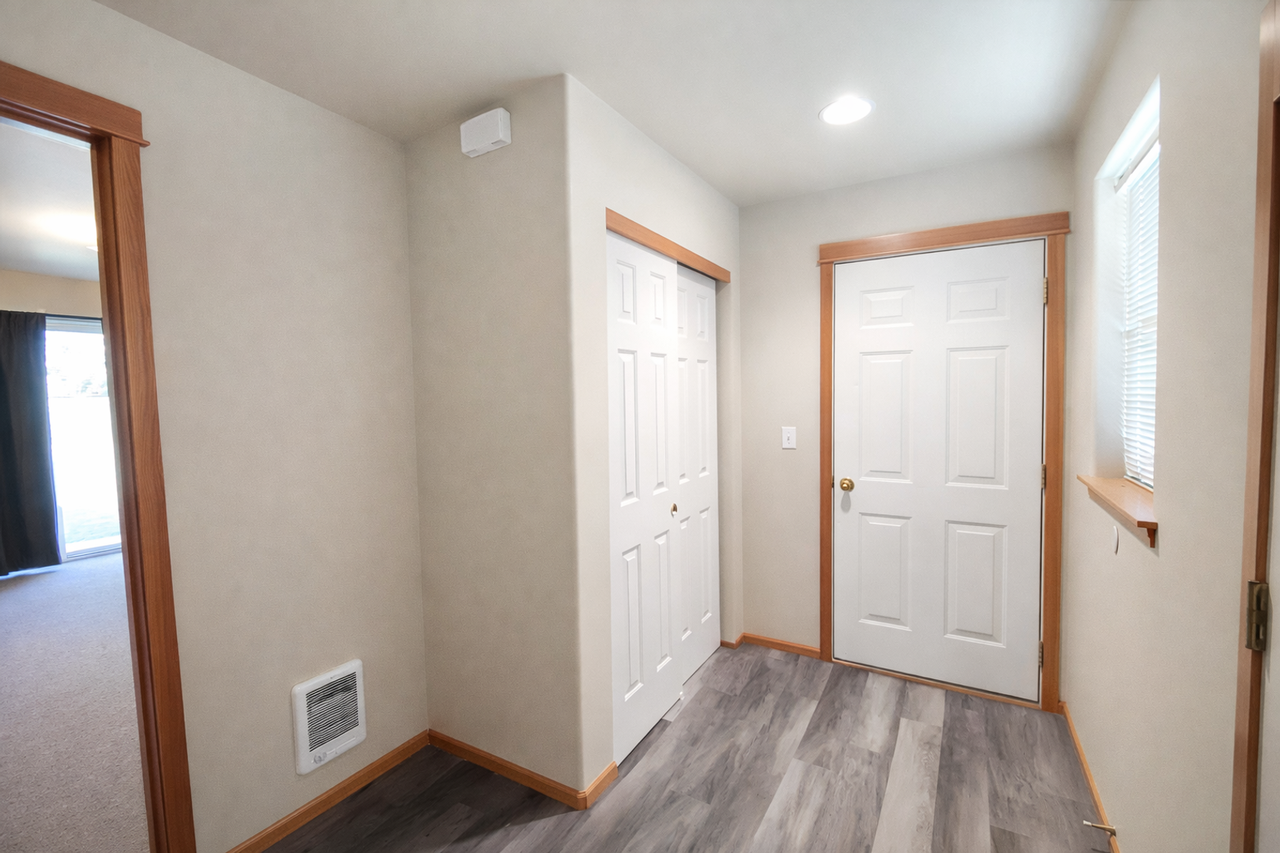 588 Se Roosevelt Ave - Photo 5 of 19