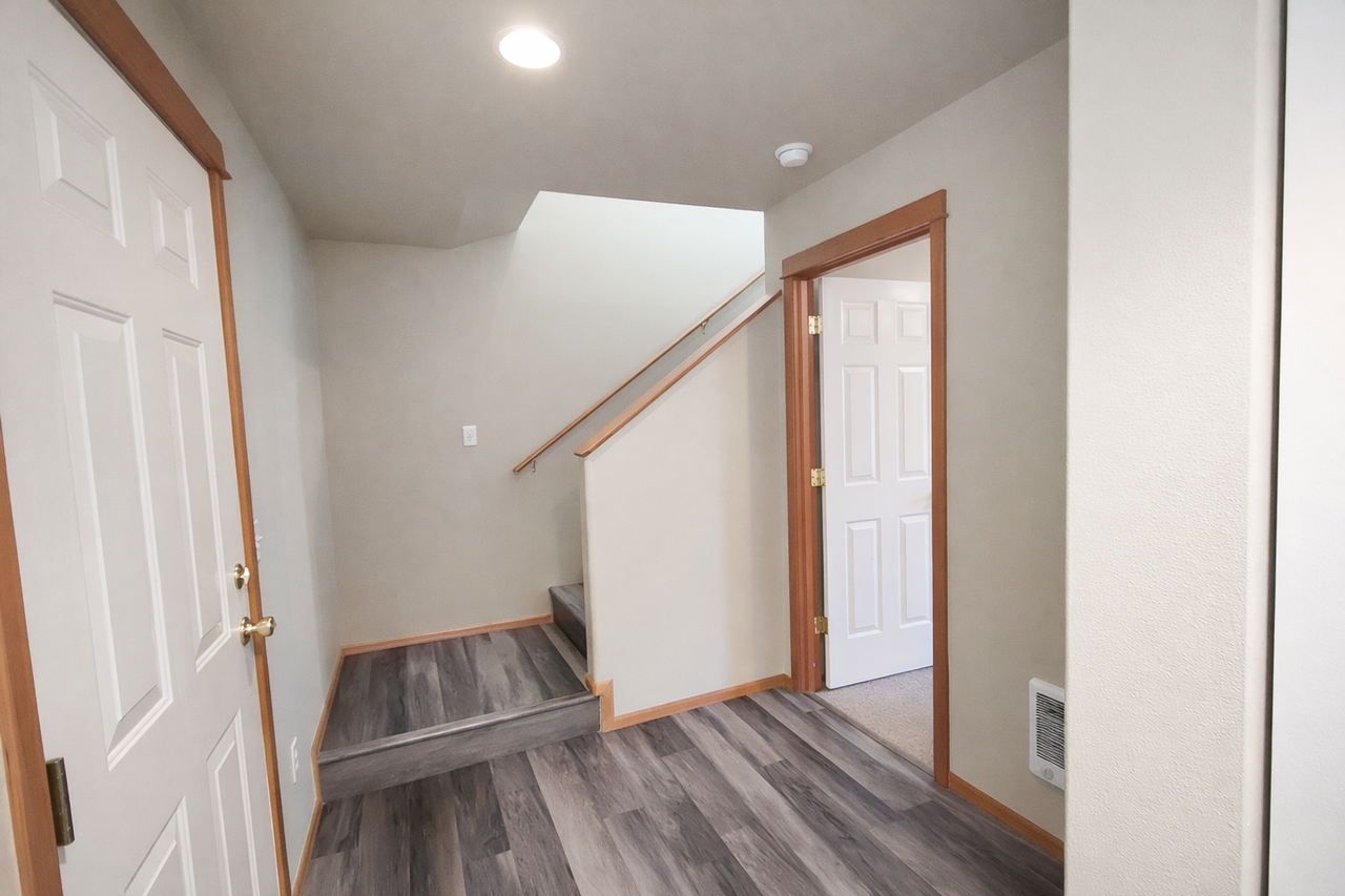 588 Se Roosevelt Ave - Photo 6 of 19