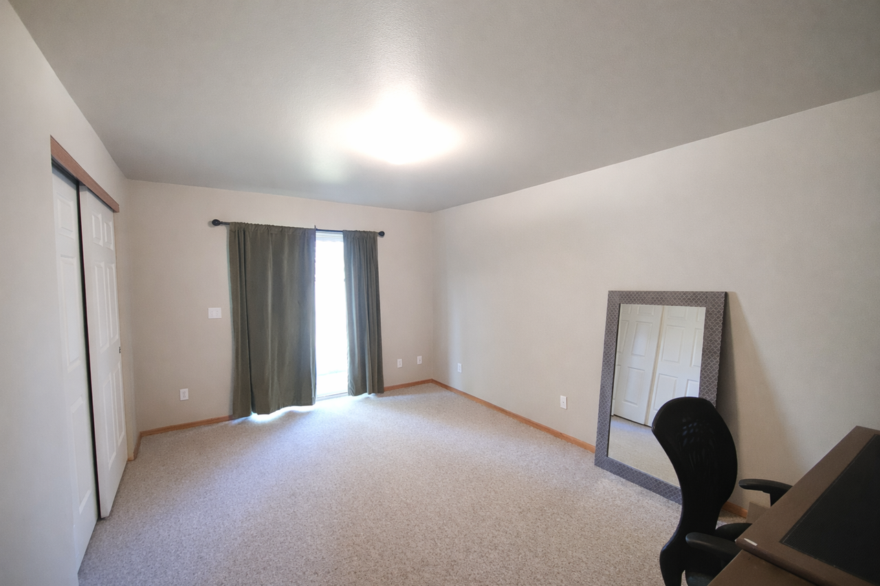 588 Se Roosevelt Ave - Photo 7 of 19