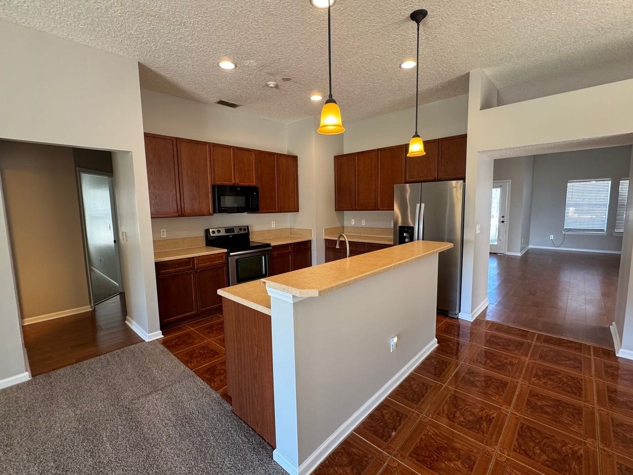 3382 Chapel Ct - Photo 5 of 19