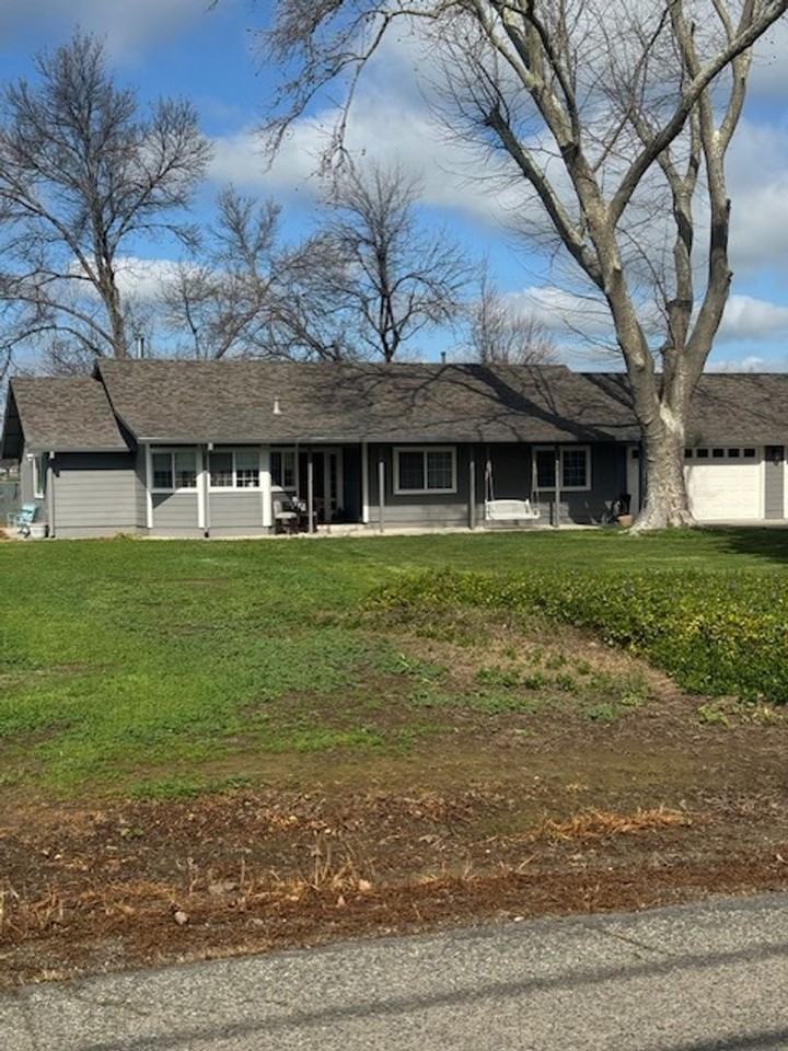 5486 Riverland Dr - Photo 3 of 43