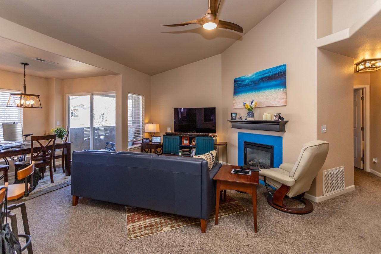 6944 Ash Creek Hts #204 - Photo 3 of 26