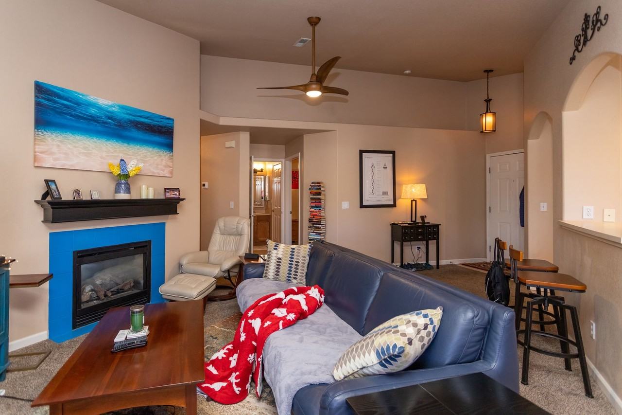 6944 Ash Creek Hts #204 - Photo 6 of 26