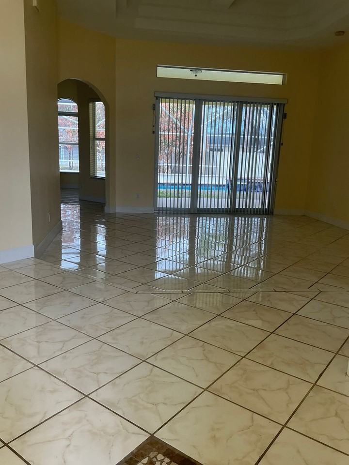 2849 Se Buccaneer Cir - Photo 3 of 28