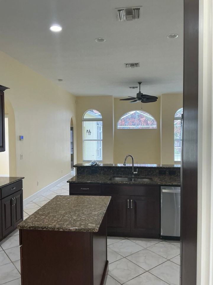 2849 Se Buccaneer Cir - Photo 5 of 28