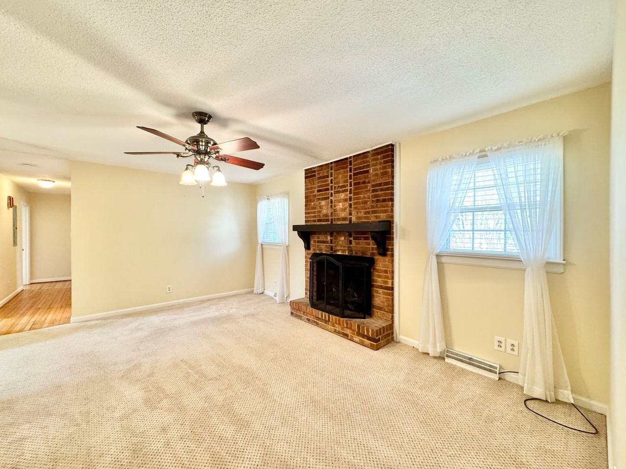 2110 Kello Dr - Photo 7 of 18