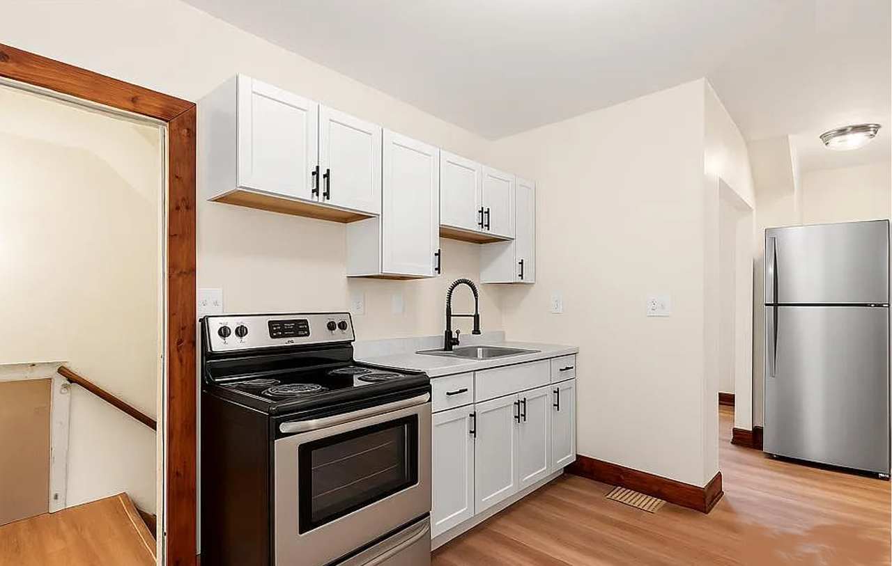 2084 Queen City Ave - Photo 2 of 28