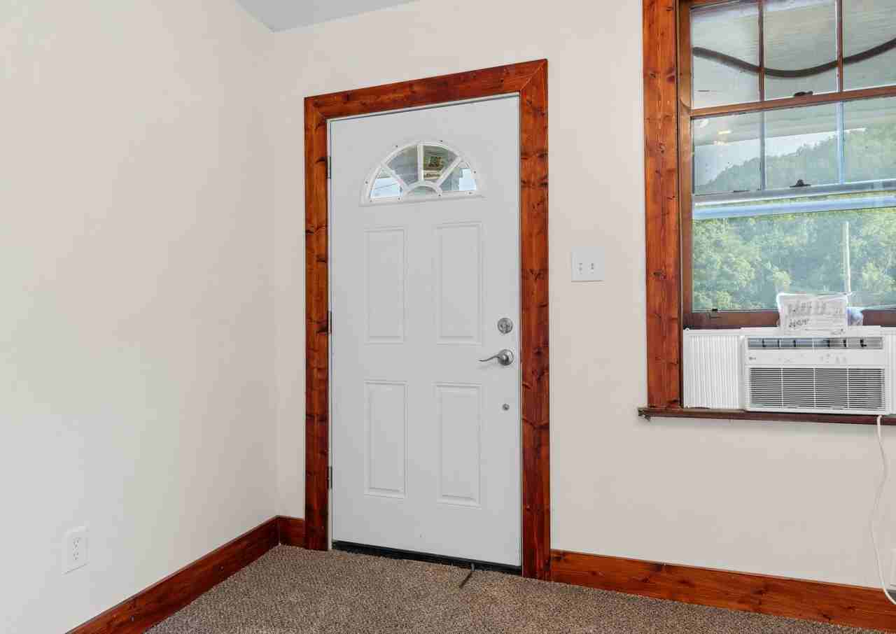 2084 Queen City Ave - Photo 6 of 28