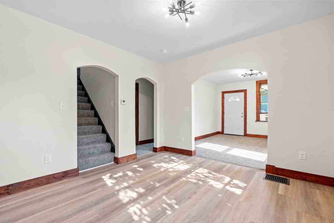 2084 Queen City Ave - Photo 7 of 28