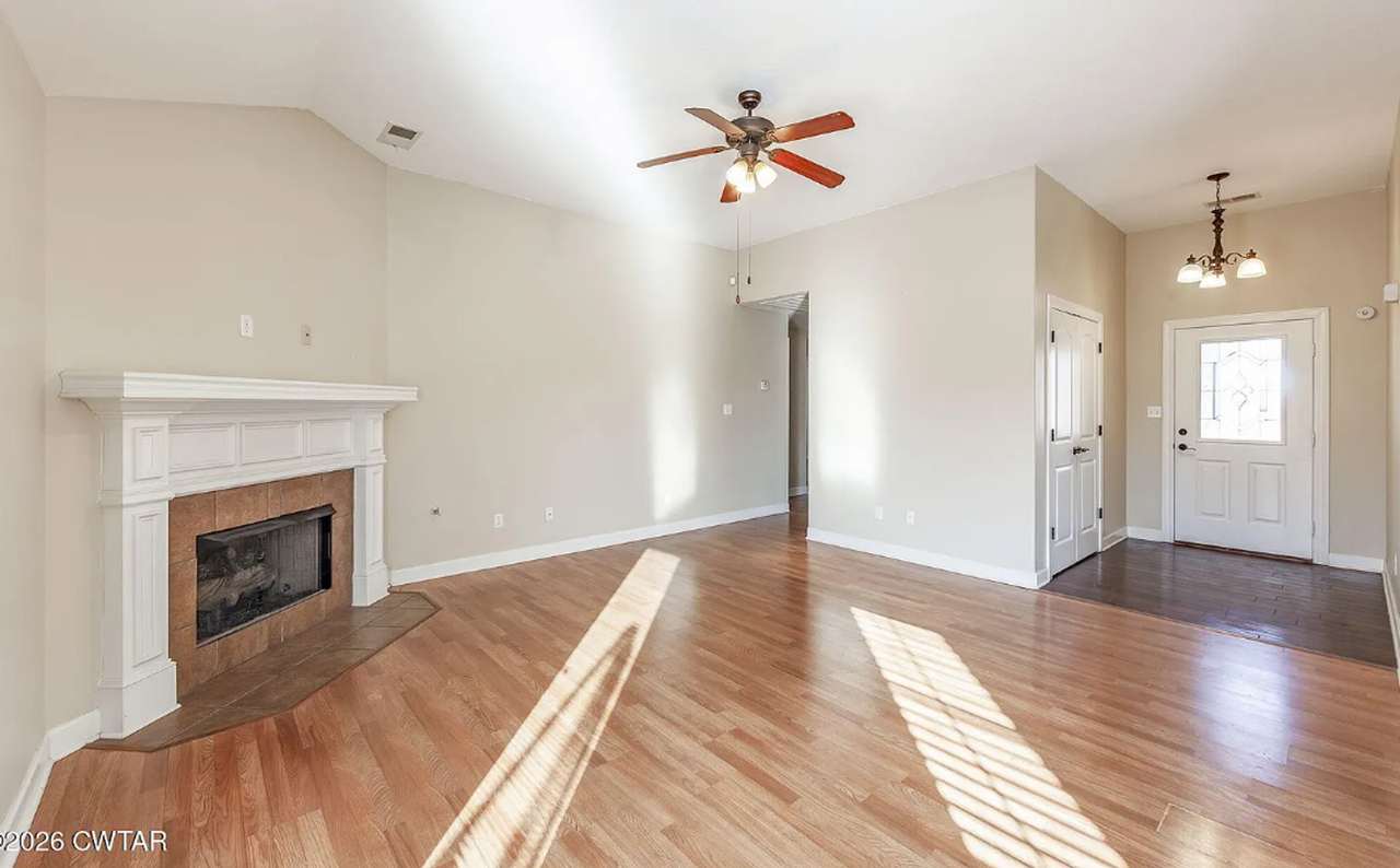 16 Birch Hollow Ln - Photo 3 of 13