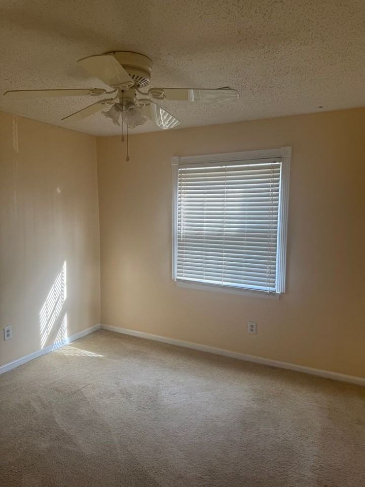 5627 Hornaday Rd - Photo 6 of 9