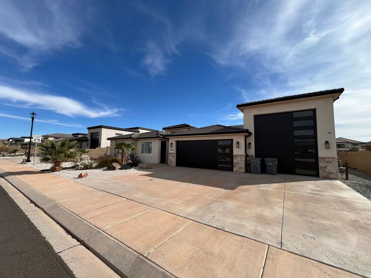 5189 W 2040 S - Photo 3 of 29