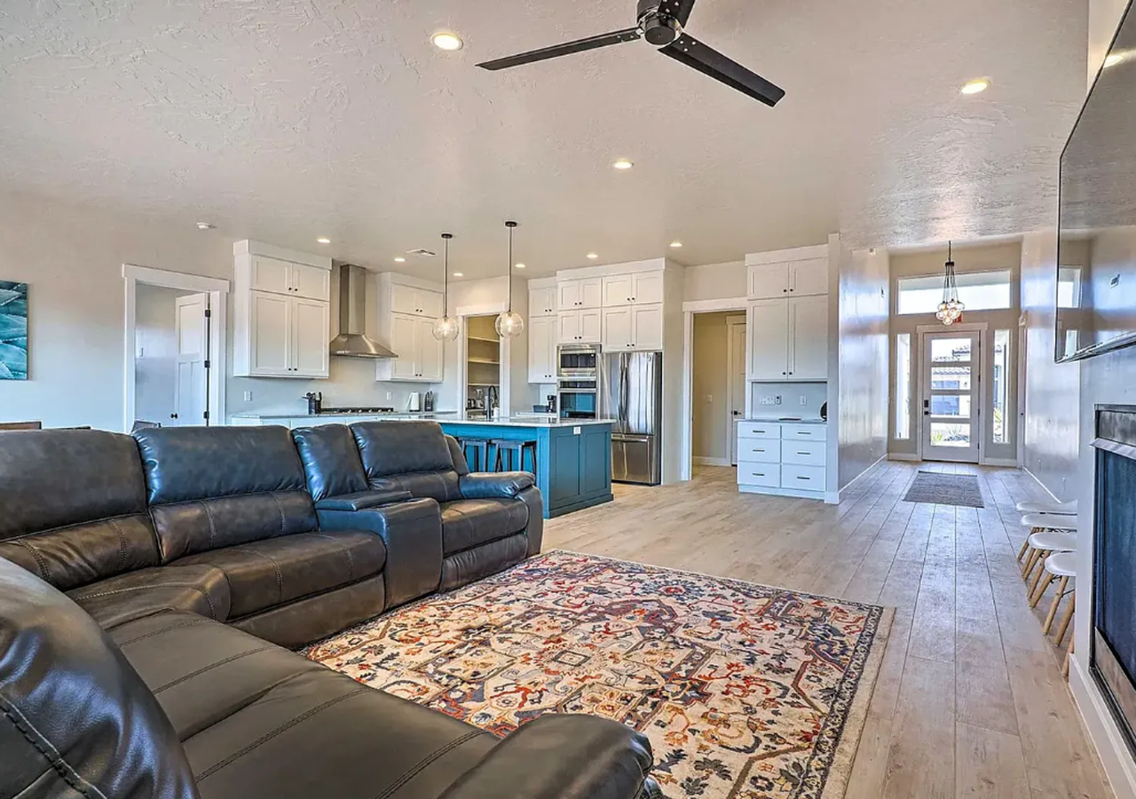 5189 W 2040 S - Photo 5 of 29