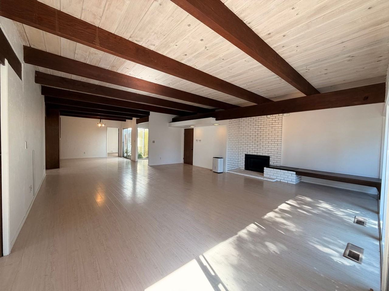 206 Florence Dr - Photo 7 of 28