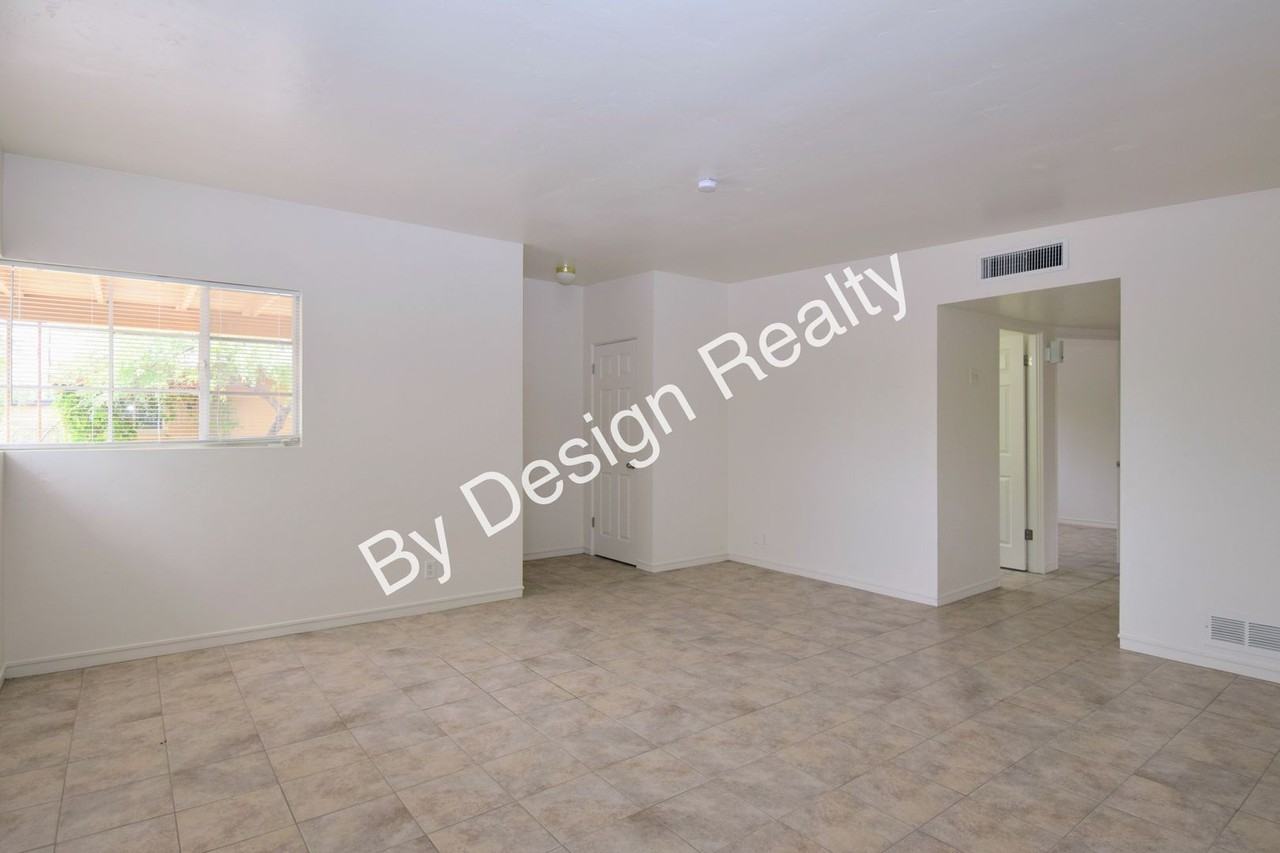 3549 E Water St - Photo 5 of 18