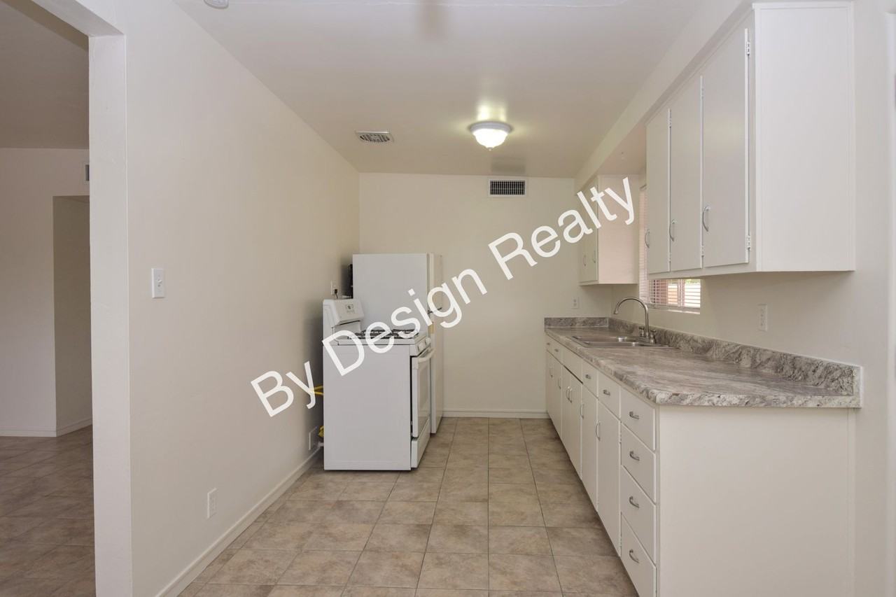 3549 E Water St - Photo 7 of 18