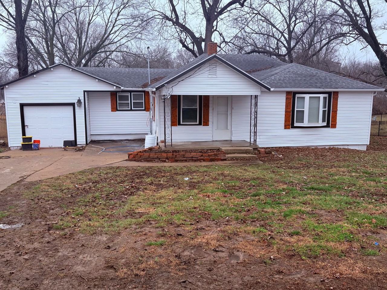 2944 N 58th St - Photo 2 of 13