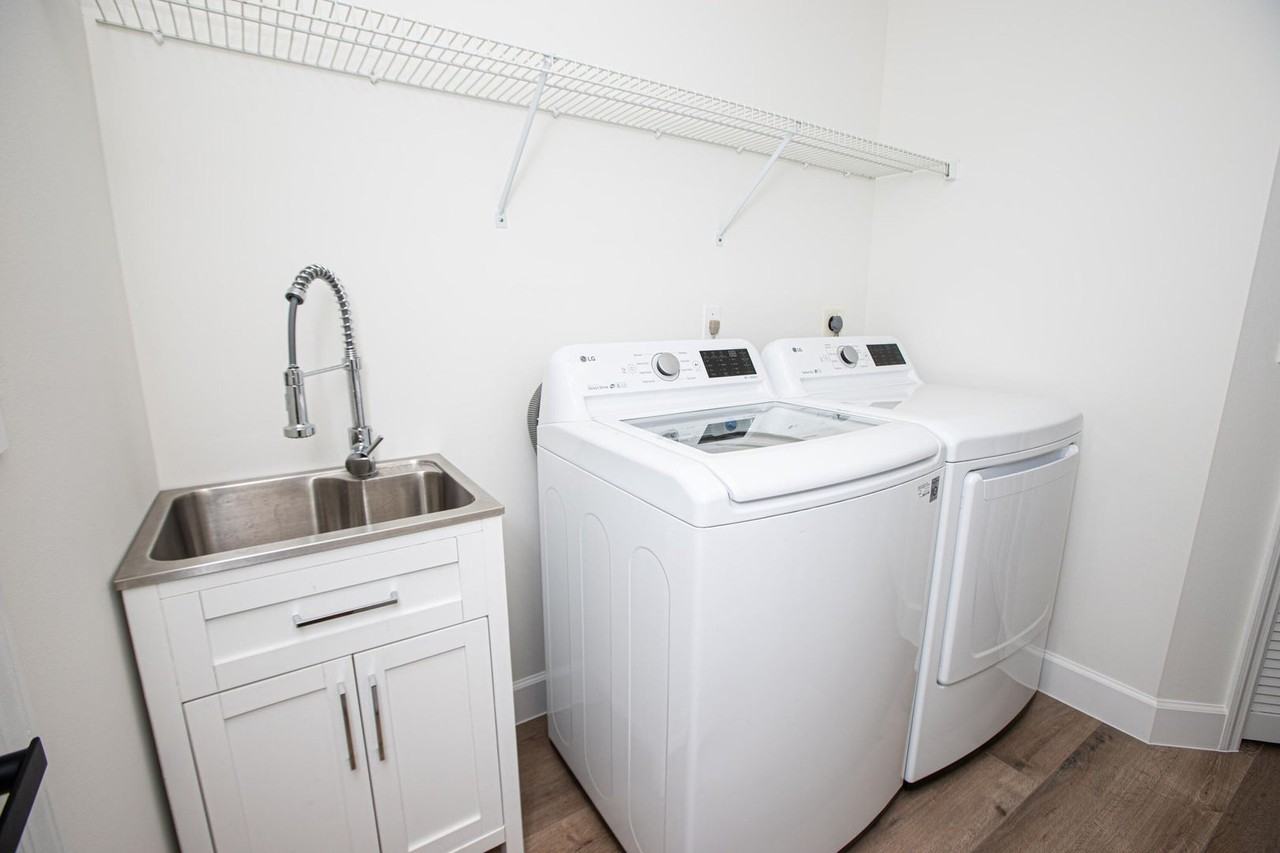 10881 La Salinas Cir #10881 - Photo 2 of 43