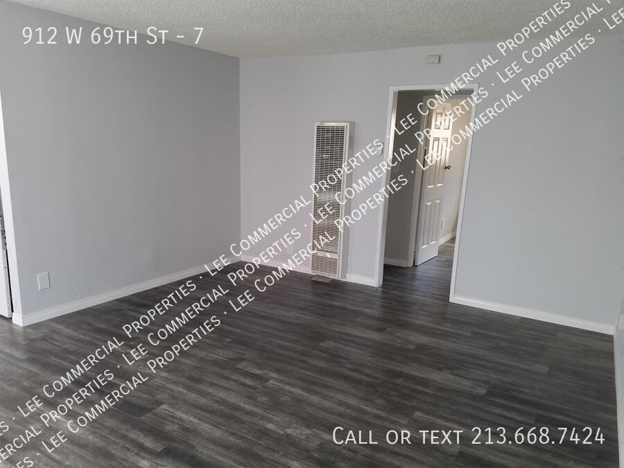 912 W 69th St #7 - Photo 2 of 10