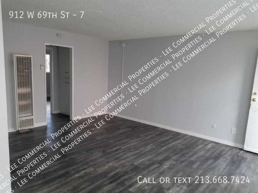 912 W 69th St #7 - Photo 5 of 10