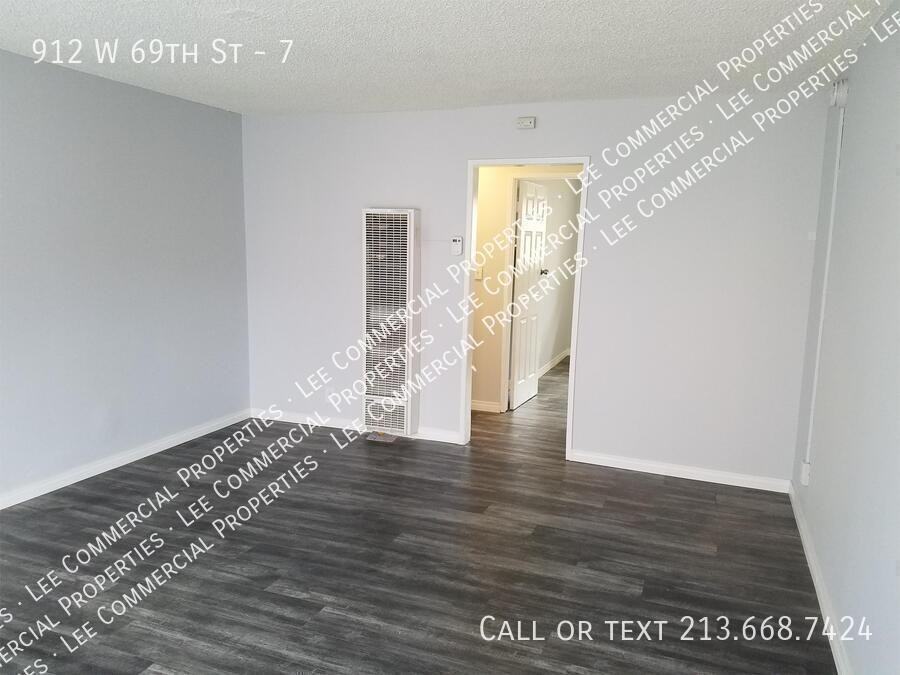 912 W 69th St #7 - Photo 7 of 10