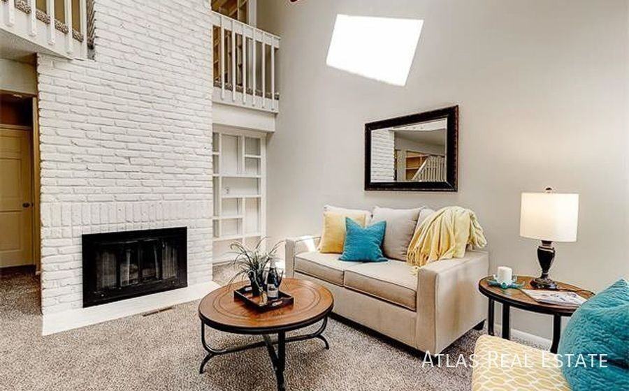 4386 S Blackhawk Way - Photo 4 of 17