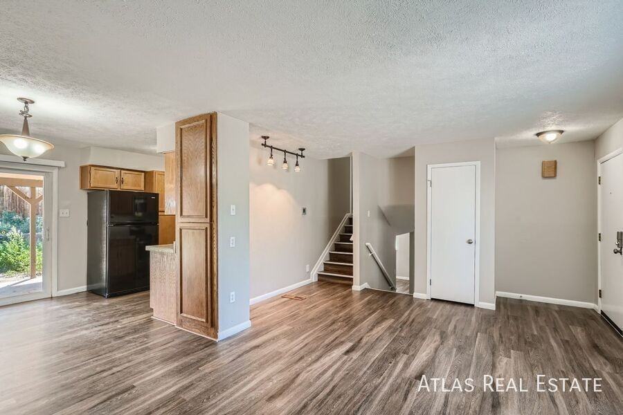 1966 S Olathe St - Photo 3 of 23