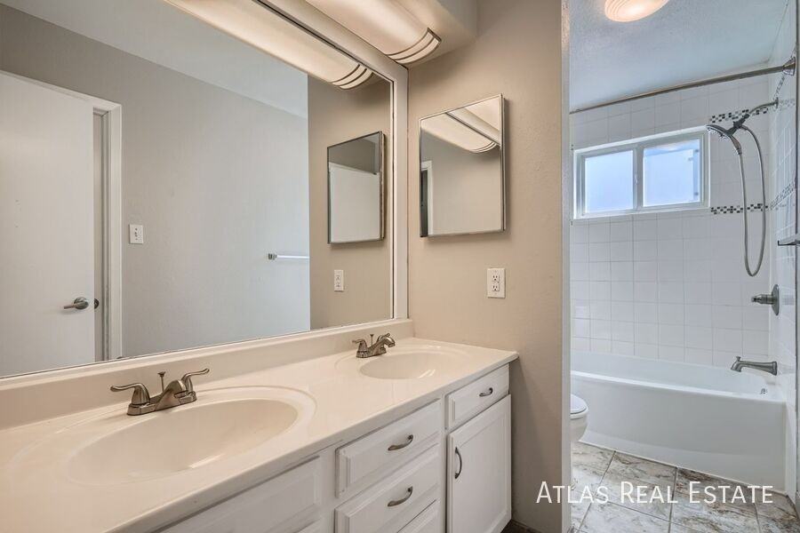 1966 S Olathe St - Photo 6 of 23