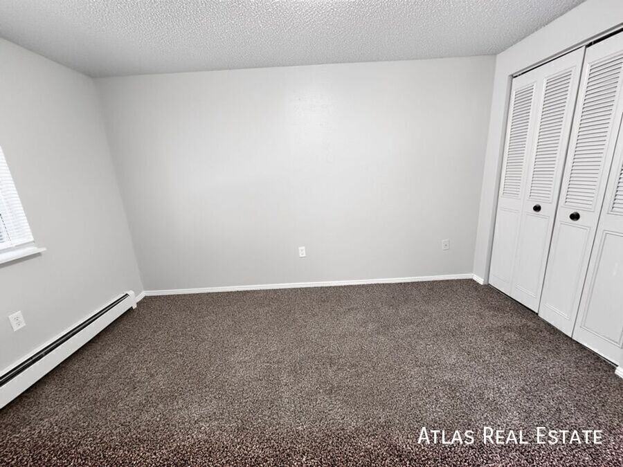 461 El Paso Blvd #D - Photo 3 of 25