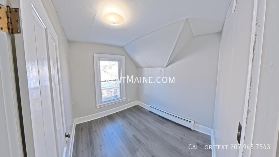 402 4th St #2 - Photo 7 of 13