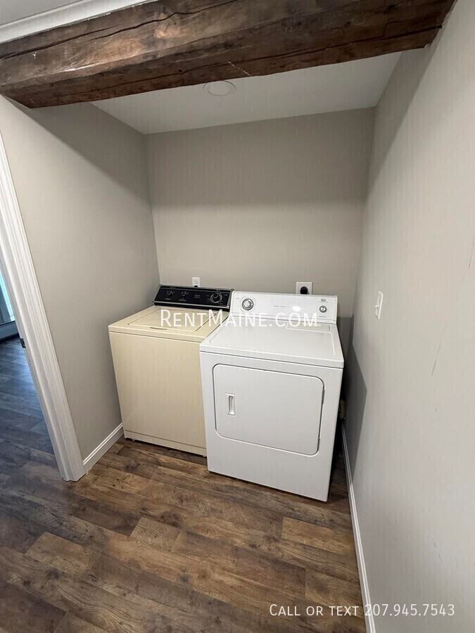 99 Pine St #B - Photo 7 of 9