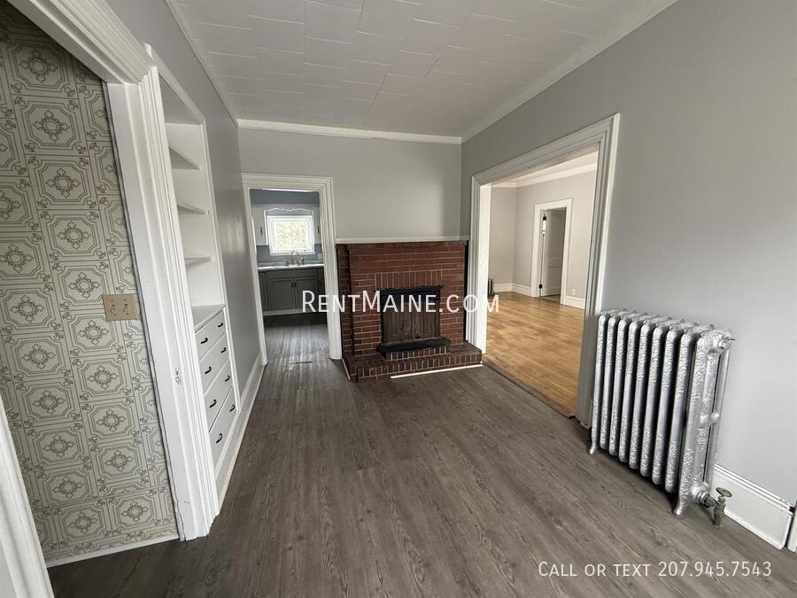 120 Center St #1 - Photo 4 of 9