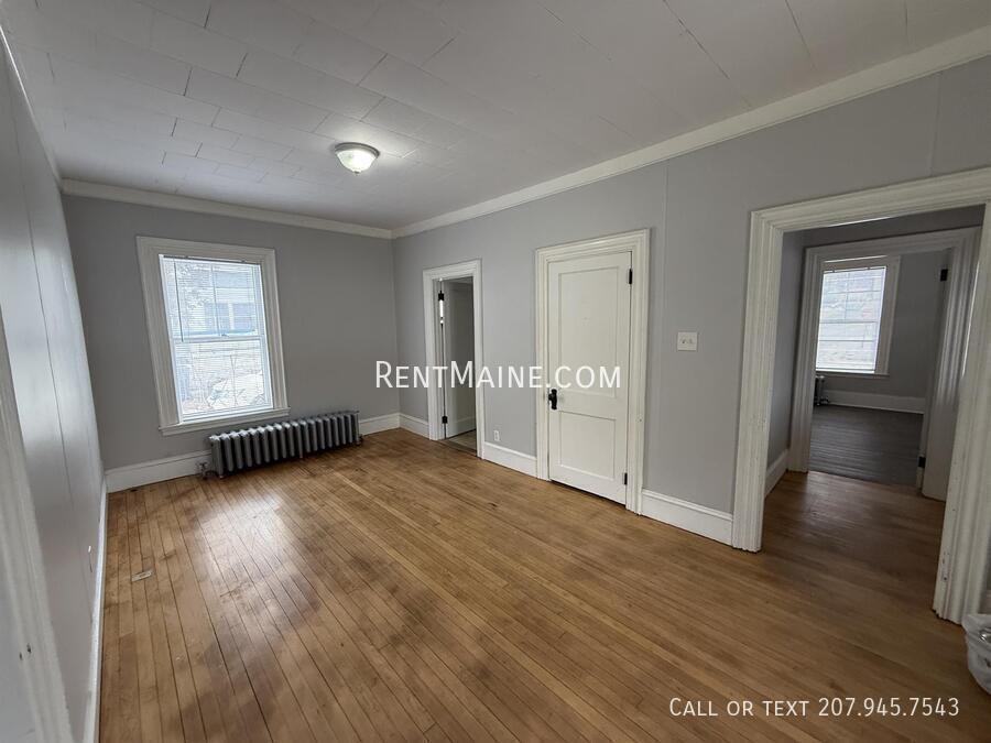 120 Center St #1 - Photo 5 of 9