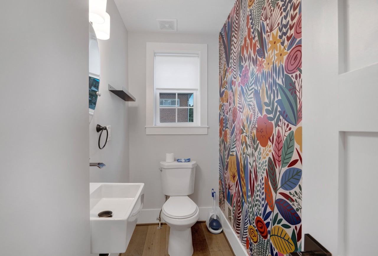 5226 11th St Ne - Photo 6 of 18