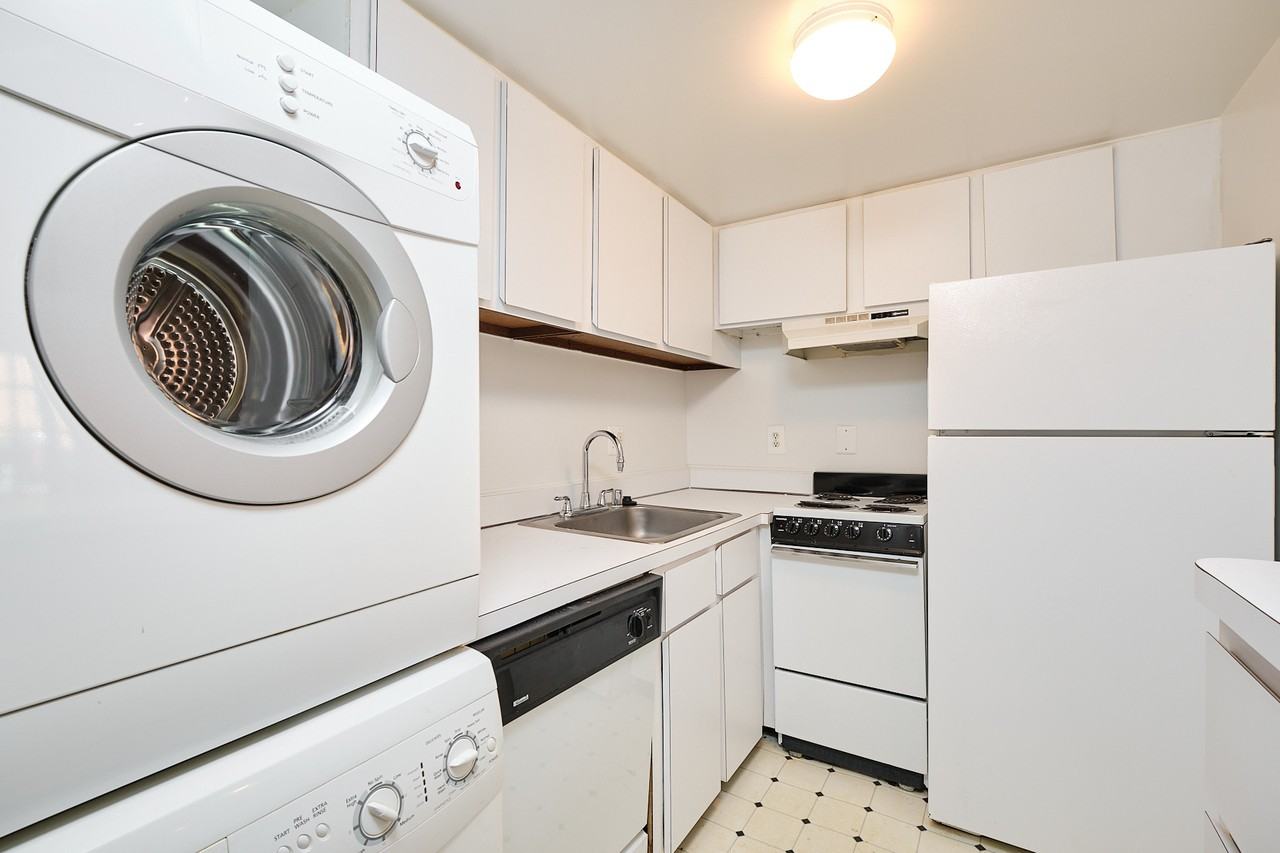 1607 Corcoran St Nw #B - Photo 7 of 16