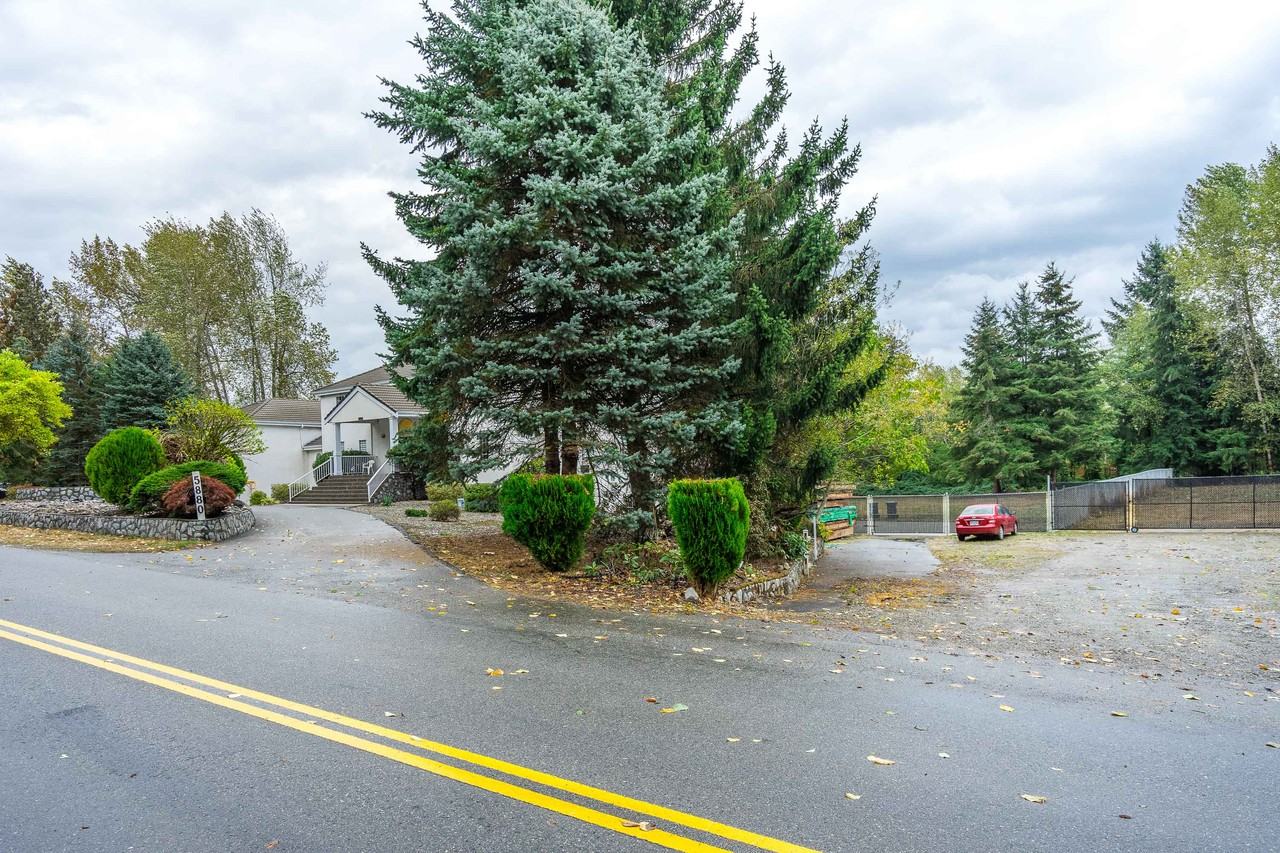 5880 268 St #BS2 - Photo 4 of 29