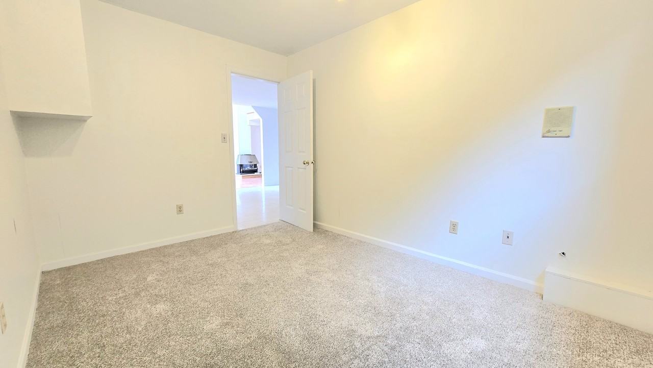 4471 Westminster Hwy #1 - Photo 5 of 26