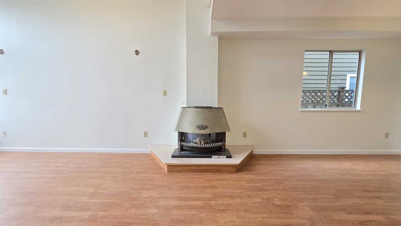 4471 Westminster Hwy #1 - Photo 7 of 26