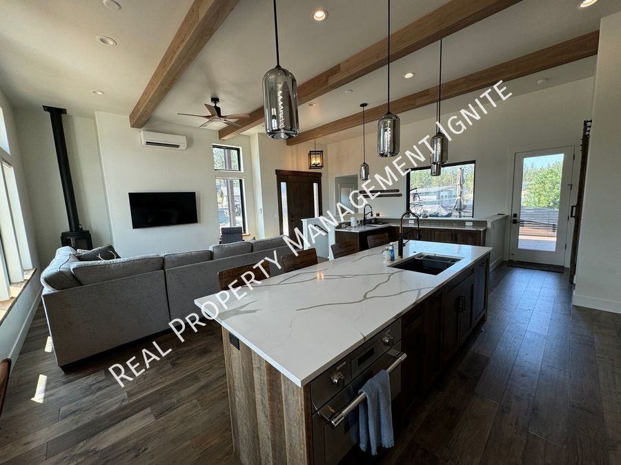 61145 Sw Beverly Way - Photo 6 of 21