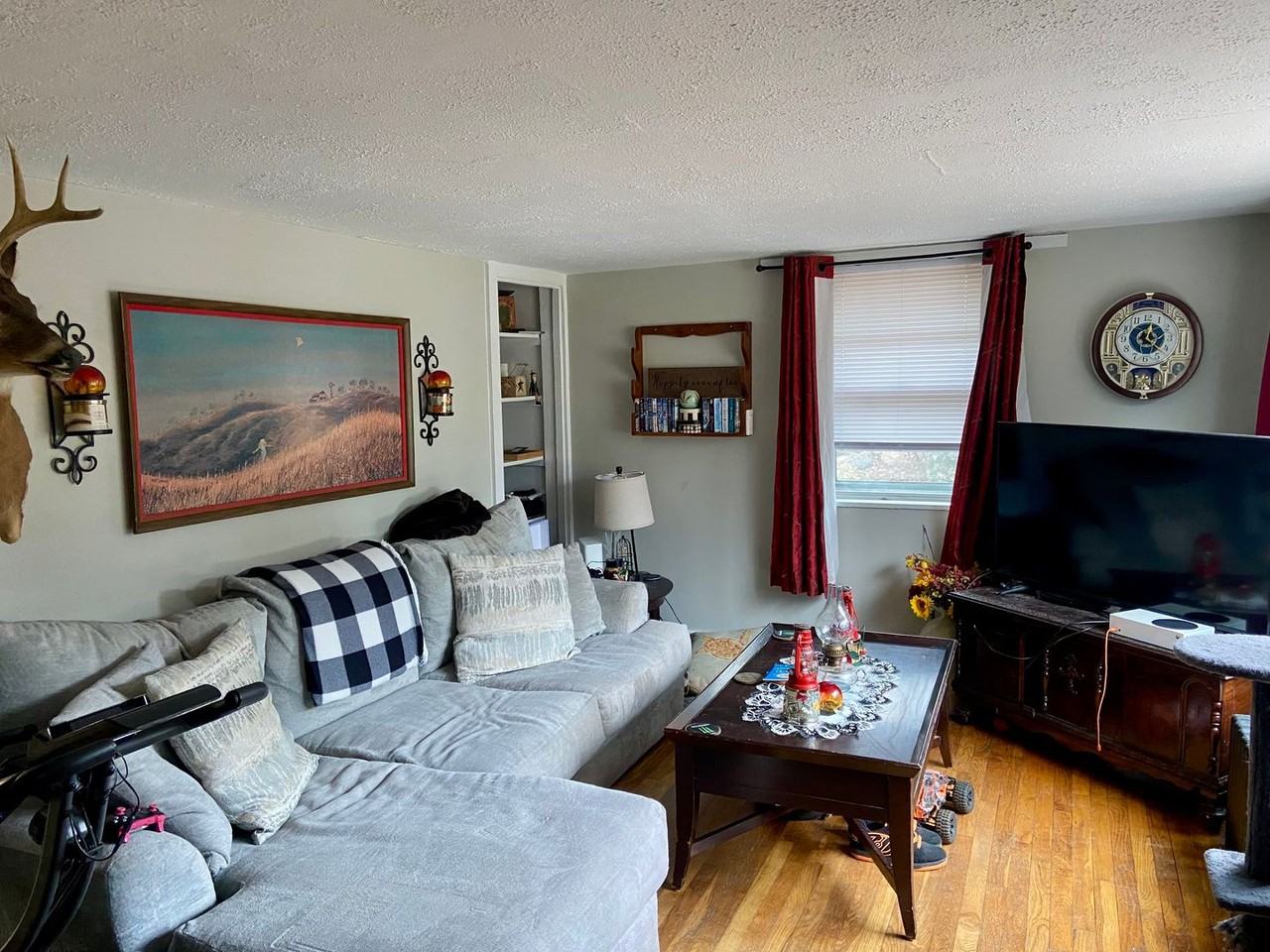 5712 Union Deposit Rd - Photo 5 of 9