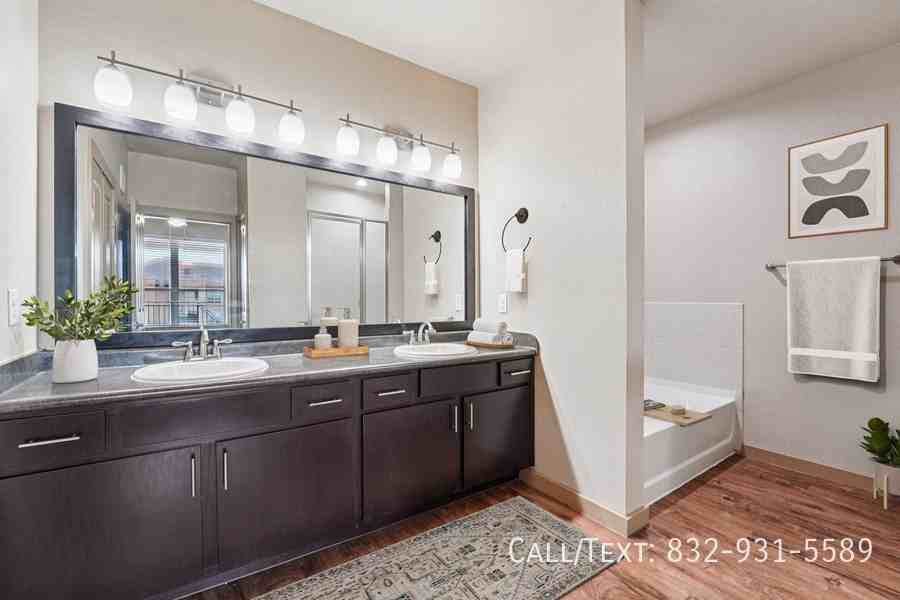 1562 N Westgreen Blvd #DW5 - Photo 6 of 12