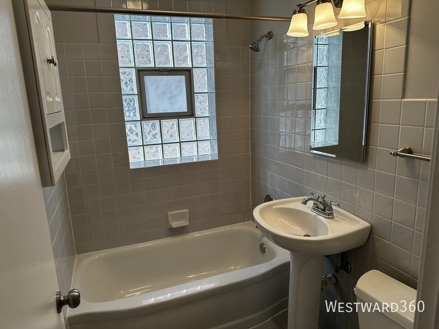 2821 W Summerdale Ave #1W - Photo 7 of 14