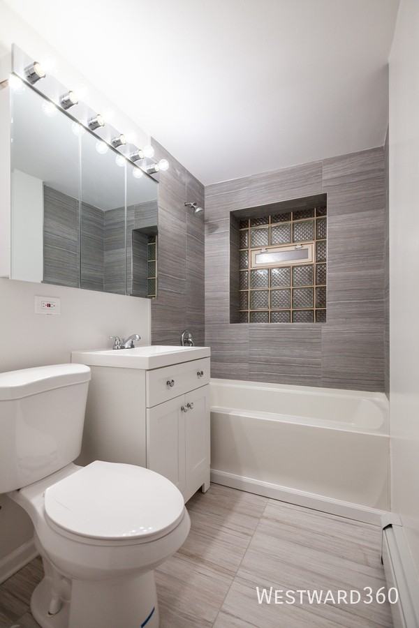 4018 W Oakdale Ave #1 - Photo 5 of 15