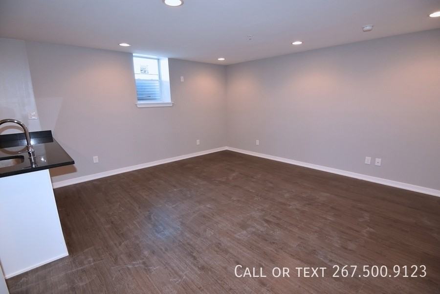 1924 Geary St #9 - Photo 3 of 14