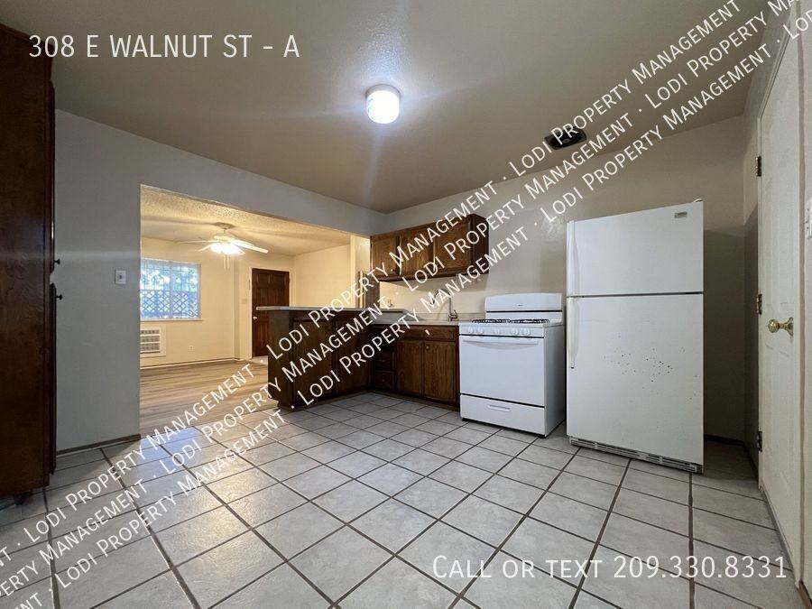 308 E Walnut St #A - Photo 7 of 22