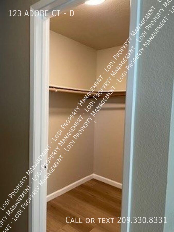 123 Adobe Ct #D - Photo 7 of 18