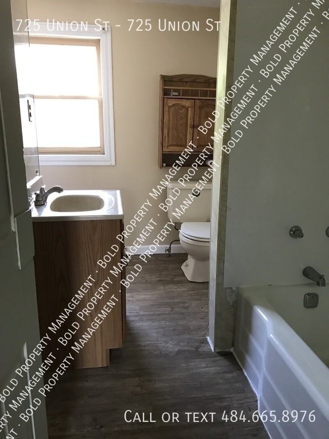 725 Union St #725UNIONST - Photo 6 of 7