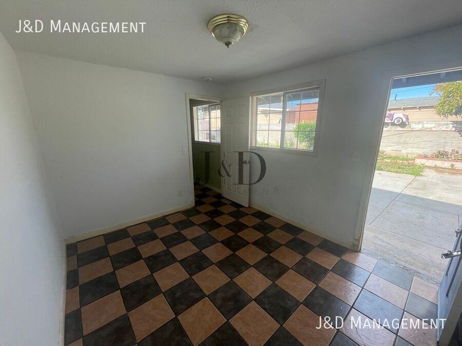 3224 K St #BACK - Photo 6 of 8